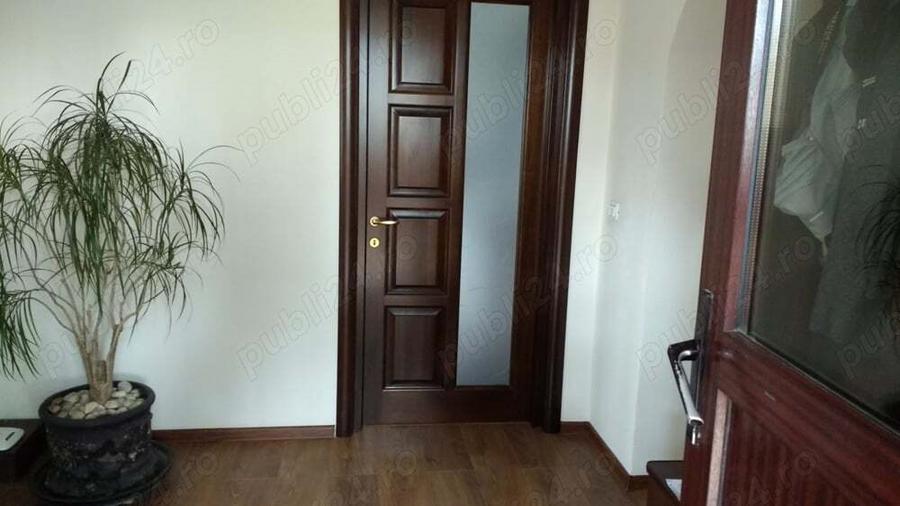 Vand CASA in or.Buhusi,jud.Bacau ,STR,Libertatii,Nr,159,suprafata construita 220mp,DS+P+E - 3