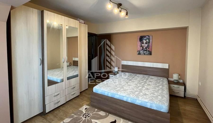 Apartament 2 camere, zona Intim - 1