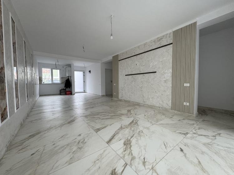 Duplex 3 camere, 90mp utili, 350mp teren, situat in Mosnita Veche - 2