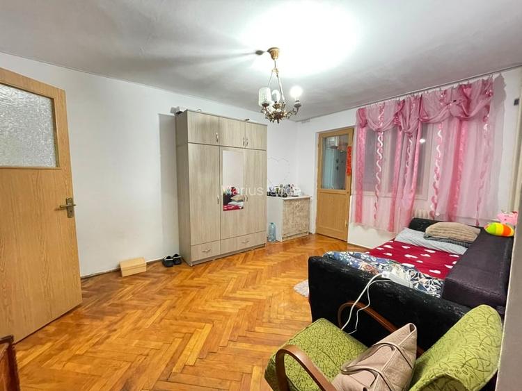 Apartament 2 camere-Podu Ros-Piata Nicolina-etaj intermediar