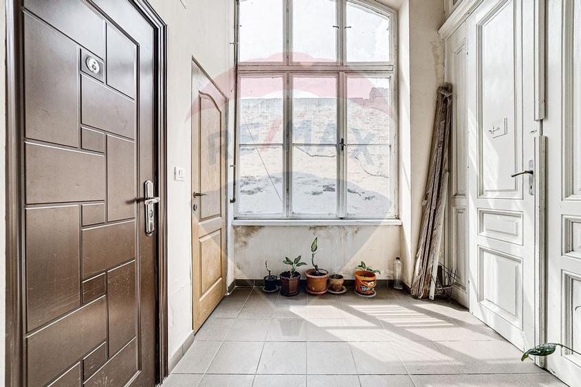 Apartament cu 3 camere de vanzare in zona Ultracentral - 5