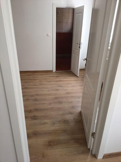 Vand apartament,2 camere , semidecomandat 30mp ,zona Dealurilor Florilor,parter inalt, 52500 negociabil - 6