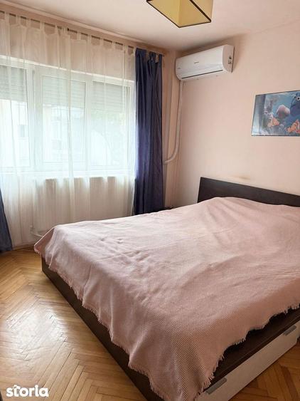 Apartament 3 camere Miorita, str. Milova - 10