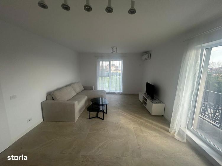 Apartament 2 camere 59 mp Etaj 1/4 cu lift Metrou 1 Decembri Sec 3 - 8