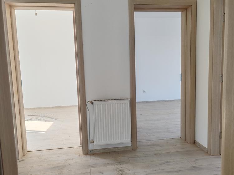 Casa 4 camere libera la vanzare SANPETRU - iesirea spre Harman - 11