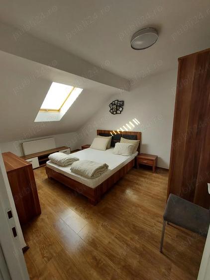 Vand urgent apartament 40 m2 la mansarda - 1