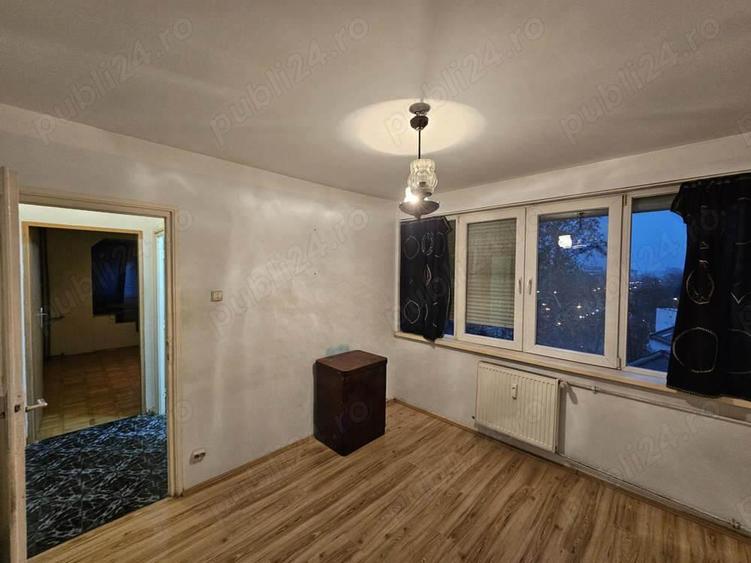 Apartament 3 camere, etaj intermediar, Pia?a Victoriei, comision 0% - 2