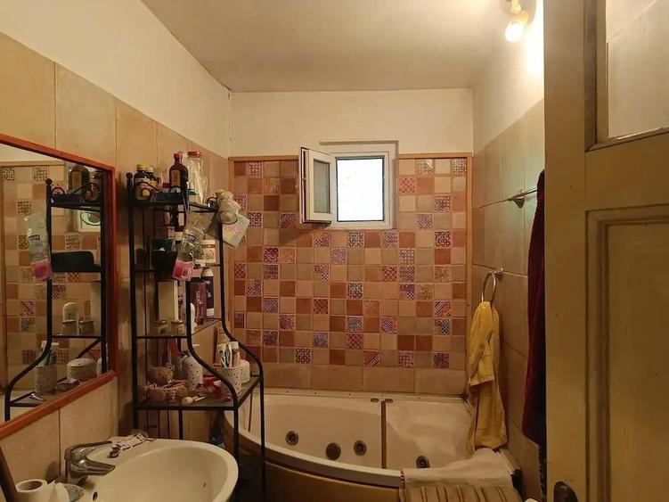 Casa si cabana in aceeasi curte de vanzare - 6