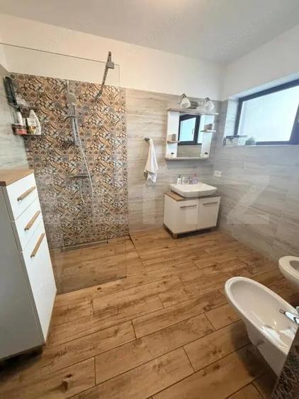 Duplex spa?ios 136 MP UTILI de vanzare Izvor, Tarlungeni | Comision 0% - 4