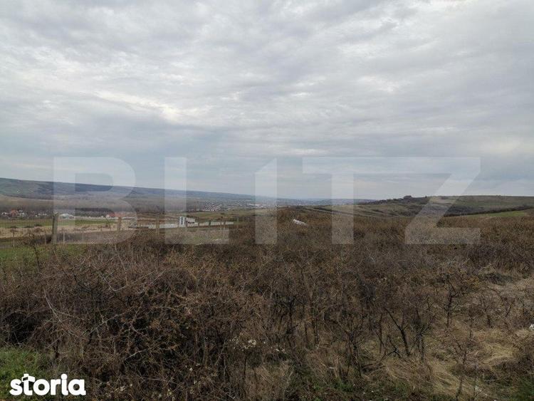 Teren 1000 mp intravilan, Priveliste superba! zona Simnicu de Sus - 1