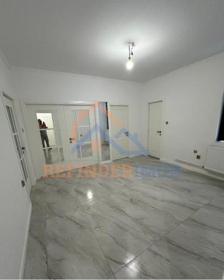 Apartament de vanzare 3 camere zona Tineretului - 5