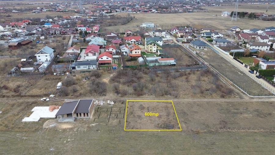 Teren intravilan 600 mp, zona str Vlad Tepes , dechidere 25m - 1