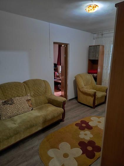 Proprietar -apartament 2 camere etaj 1 Str Alecu Russo - 6