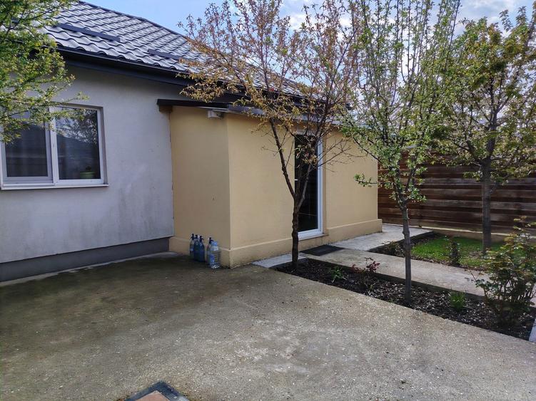 Casa de vanzare Glina la stadion - 1