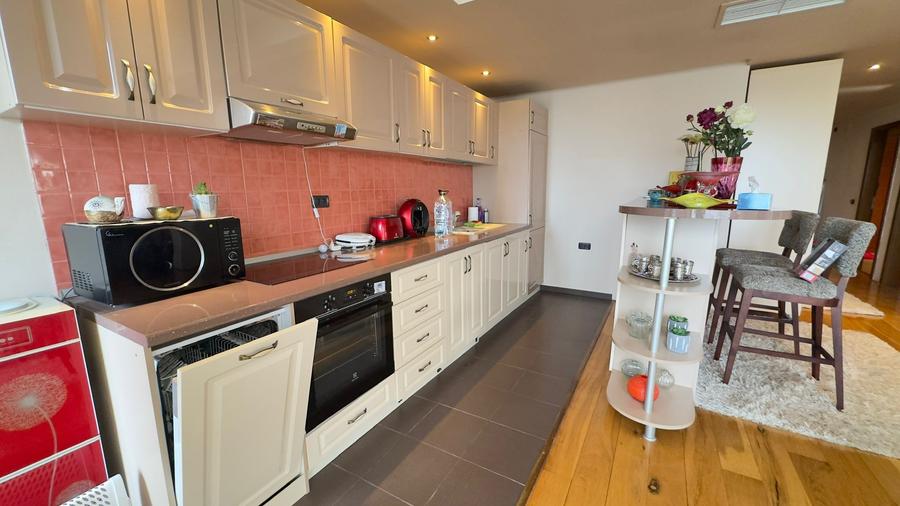 Apartament 3 camere de închiriat – parter înalt, vedere la mare, complex privat - 14