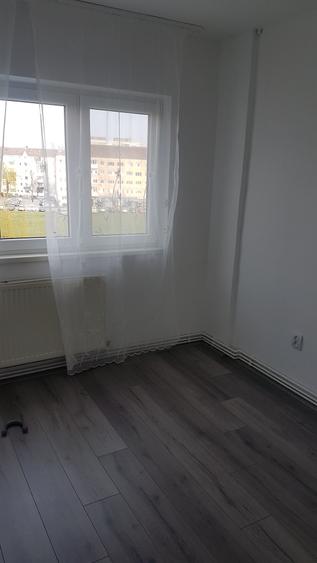 Apartament renovat, nemobilat, cu utilități noi – disponibil în curând - 4