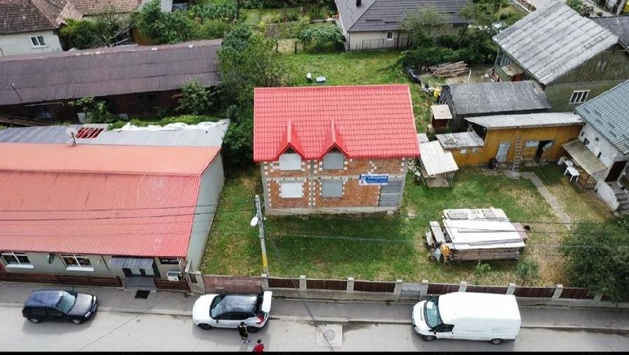 Vand casa la rosu , 160 m2, teren 250 m2 ,central,Gura Humorului - 3