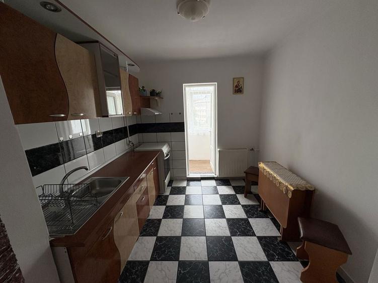 Inchiriez/vand apartament 2 camere, 52mp, etaj 2/4, mutare imediata - 1