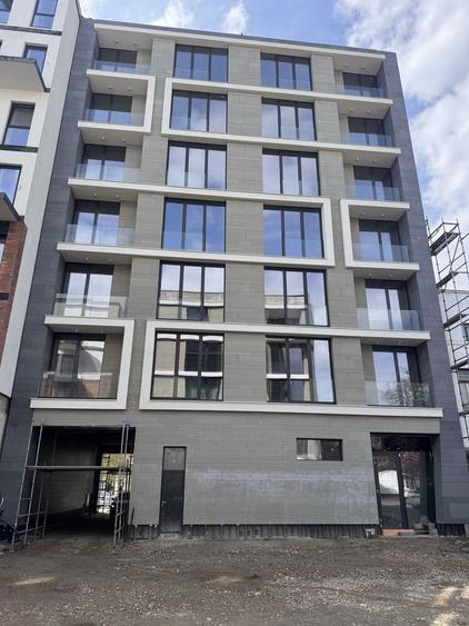 Inchiriez spatiu comerical in zona 0, bloc VERSUS - 2