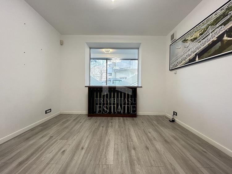 Spațiu pretabil sediu firmă sau activitate comercială - Tomis II - 4