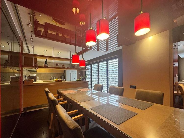 Penthouse cu 5 camere decomandat, mobilat în Blumăna