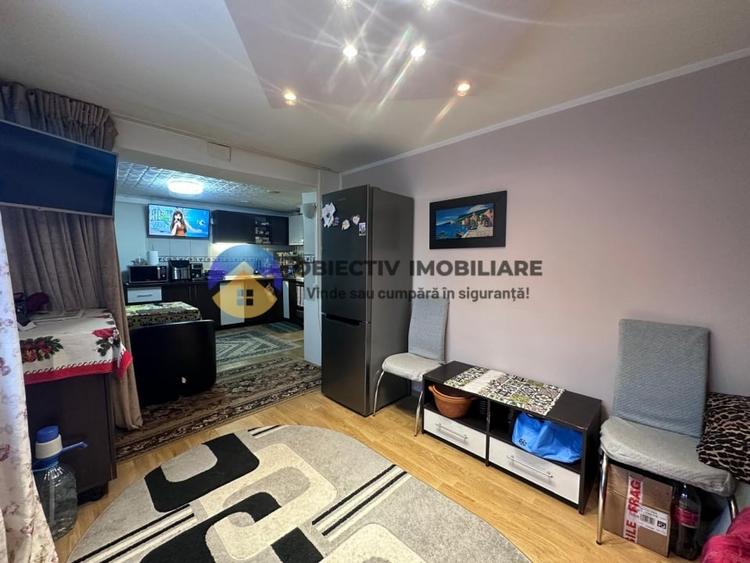 Casa de vanzare - Str. 1 Decembrie 1918 - 2