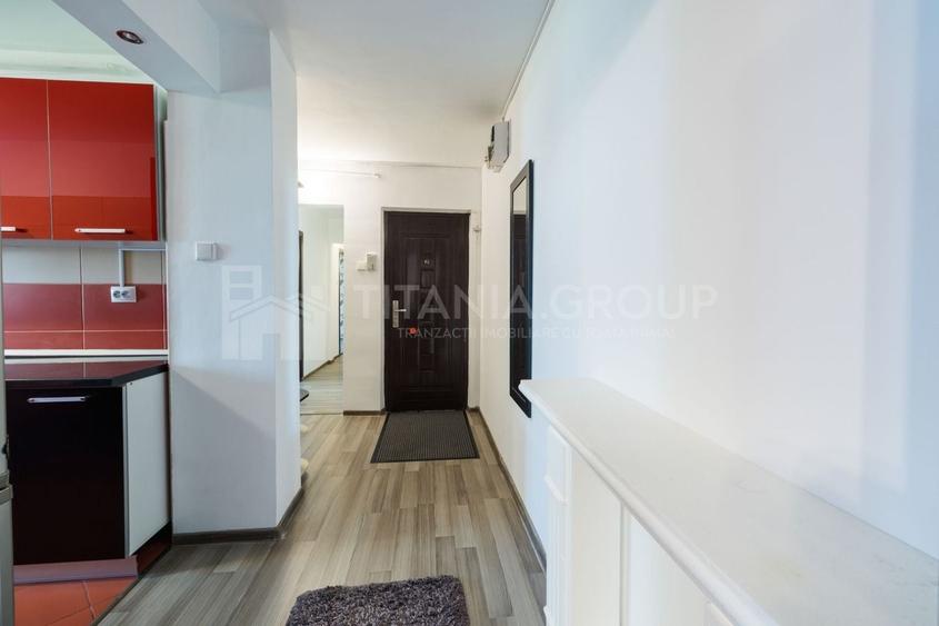 Apartament cu 3 camere decomandat, mobilat în Răcădău