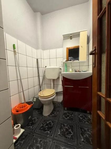 Apartament spatios, 3 camere, 2 bai, 2 balcoane, mobilat, etaj 1 - Zona Soarelui - 5