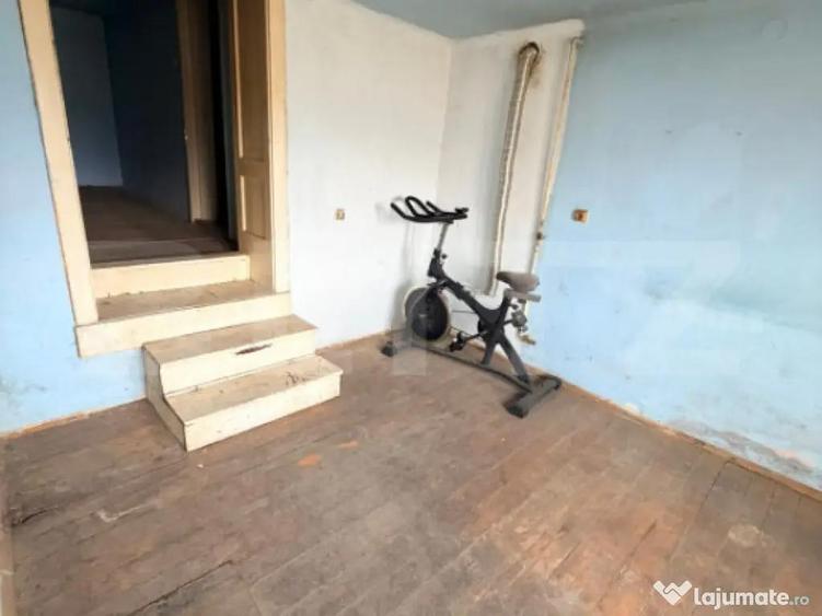 Casa veche cu teren generos 1595 mp zona centrala - 9