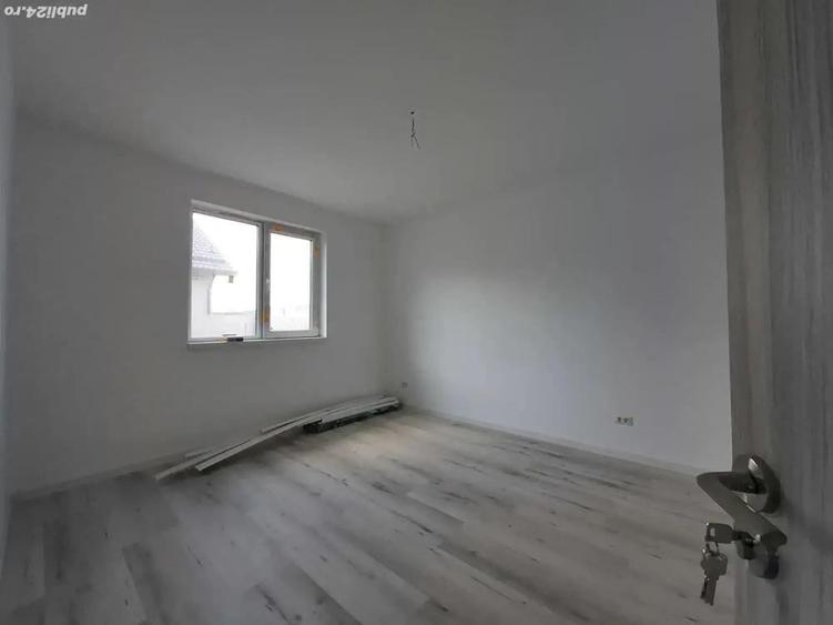 Pantelimon Ilfov parter+pod mansardabil pe placa de beton,3cam,2bai,300mp,comision 0% - 1