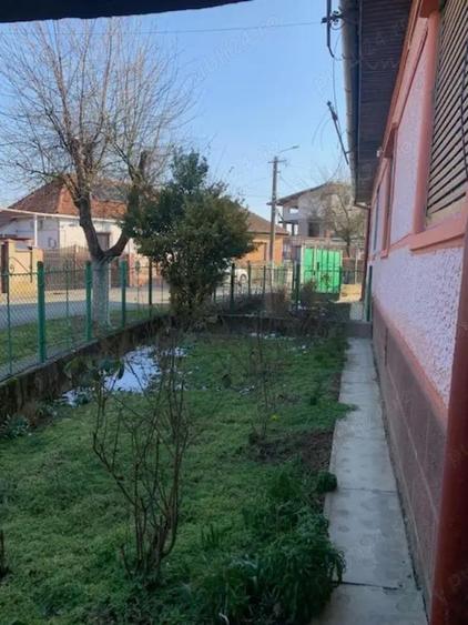 Vand casa si teren , str.Independentei , zona linistita - 2