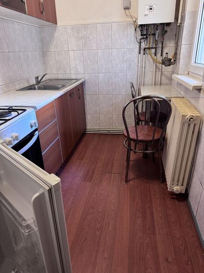 Inchiriez apartament cu o camera la parter , complet mobilat si utilat - 8