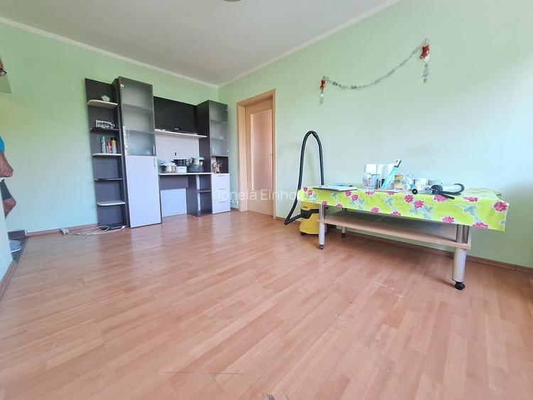 Apartament compact, 2 camere, semidecomandat, etaj 2 - Sagului Apartament compact, 2 camere, semidecomandat, etaj 2 - Sagului