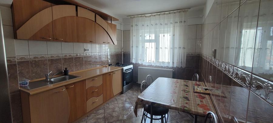 Inchiriez apartament 2 camere m6 - 1
