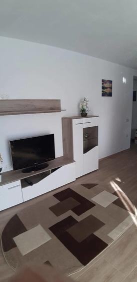 Apartament cu 2 camere decomandat în Exterior Vest