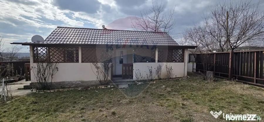 Casă cu 4 camere cu Teren 614 Mp în Stânca (Ștefănești)