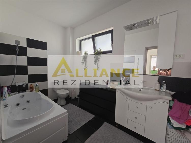 Duplex cu 4 camere cu Canalizare în Berceni