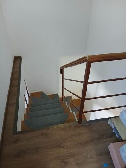 Apartament cu 3 camere decomandat în Popoveni