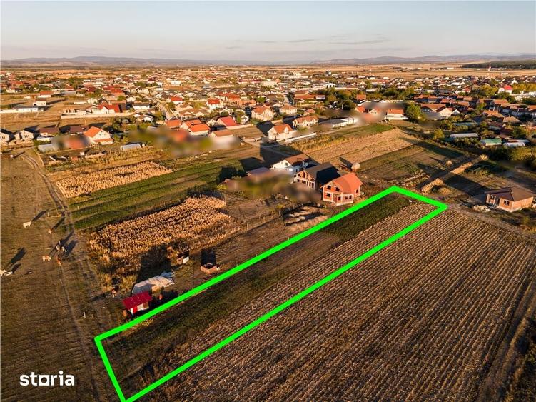 Teren de 1800 mp, în Oșorhei
