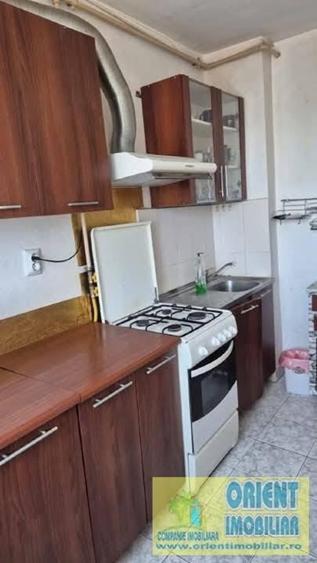 Apartament cu 2 camere decomandat în Casa de Cultură