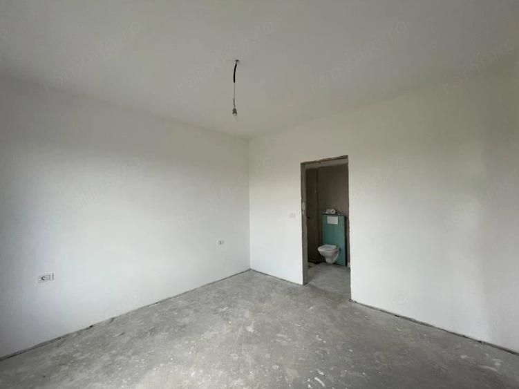 Casă cu 5 camere cu Teren 631 Mp în Ghiroda