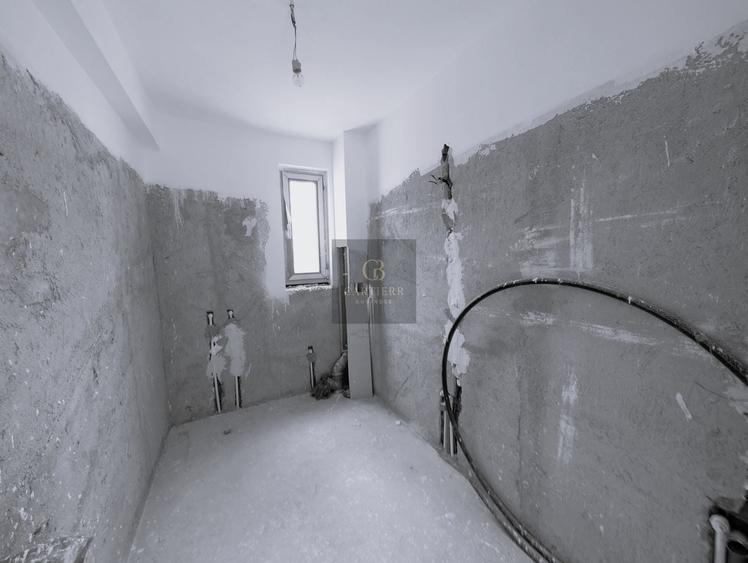 Duplex cu 4 camere cu Canalizare în Central