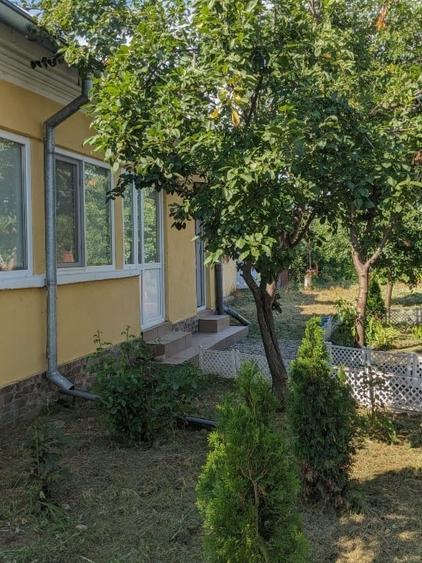 Casă individuală cu 3 camere cu Canalizare în Fărcașele