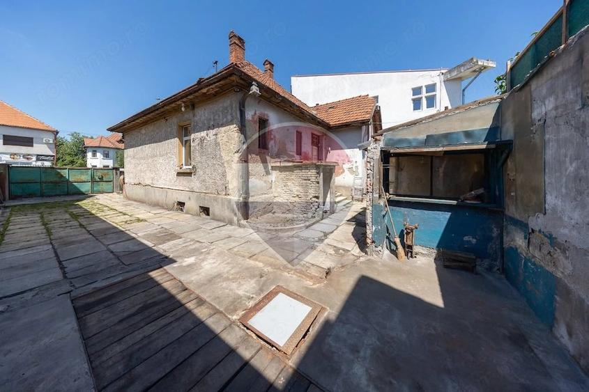 Casă cu 3 camere cu Teren 369 Mp în 13 Decembrie