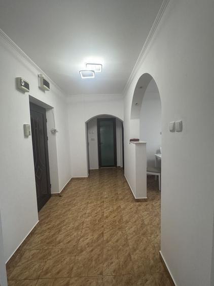 Apartament cu 2 camere decomandat în Exterior Vest