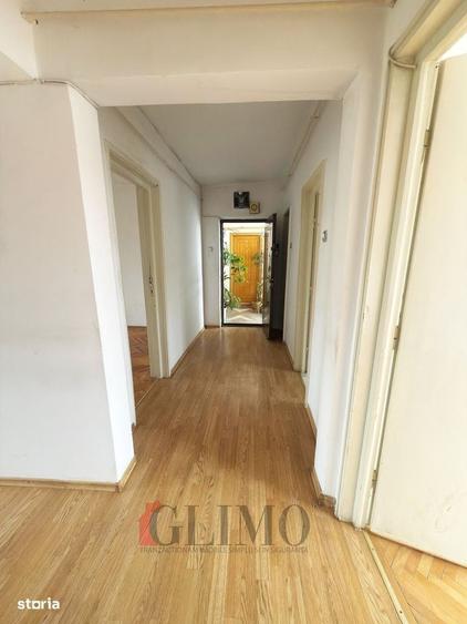 Apartament cu 3 camere decomandat în Mazepa 1
