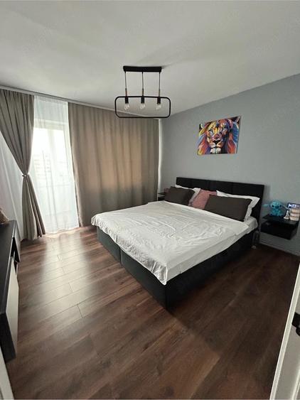 Apartament cu 3 camere decomandat în Exterior Vest