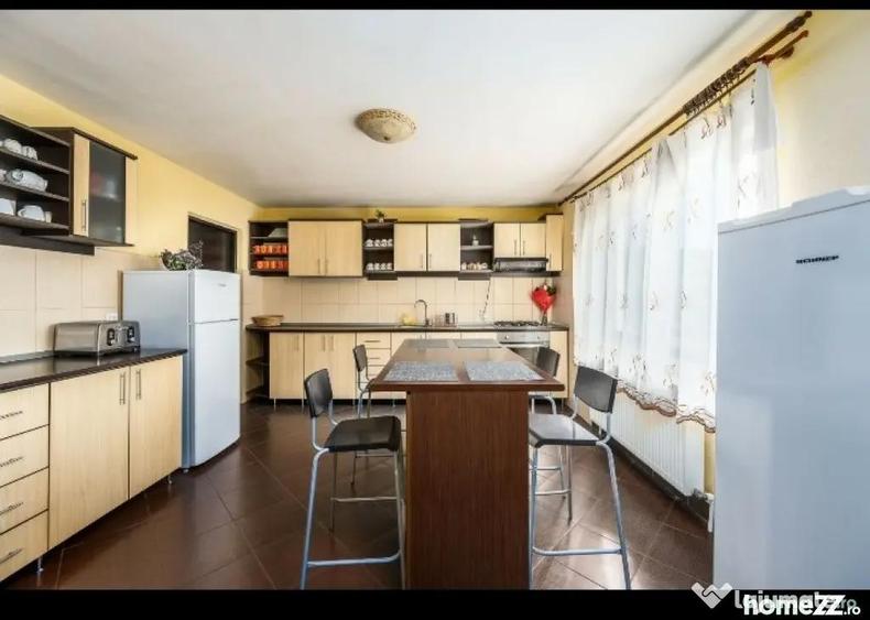 Apartament cu 9 camere decomandat în Mănăstirea Humorului