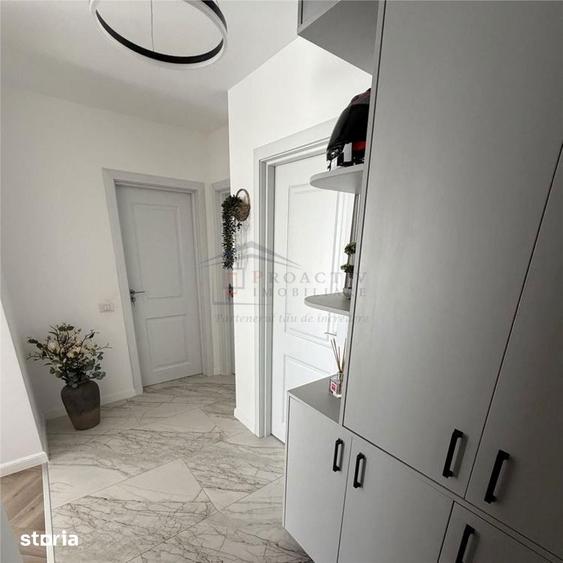 Apartament cu 2 camere decomandat în Ipotești