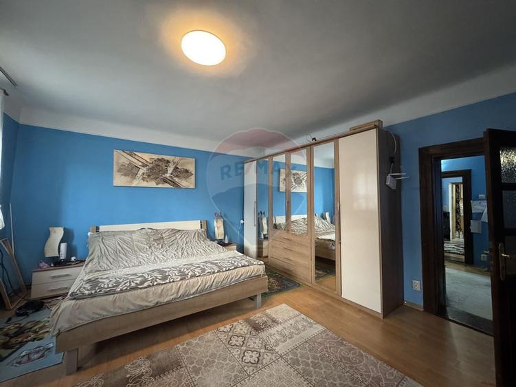 Casă cu 2 camere cu Teren 758 Mp în Ațel